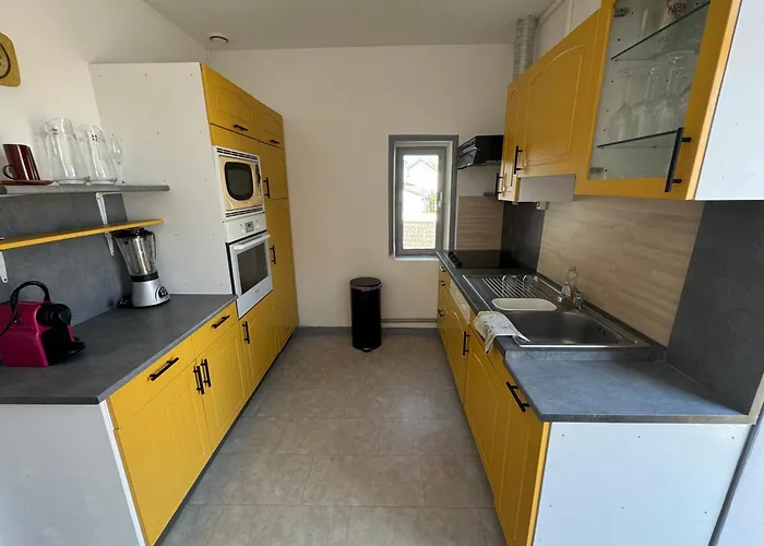 Myrtille - Maison 6 Personnes Avec Jardin A 100m De La * סן ז'אן דה מון